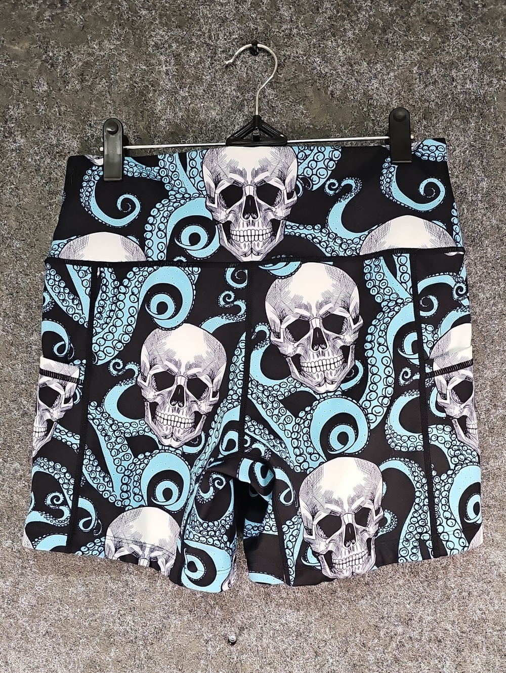 Constantly Varied Gear Kraken Skull, 5" Athletic Shorts, Black Aqua, Size Medium - Picture 3 of 5